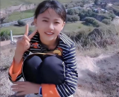 山村女孩马百娟娱乐吃瓜,山村女孩马百娟的娱乐吃瓜日常